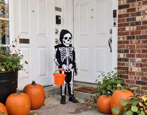 Halloween Trick-or-Treat Doorstep